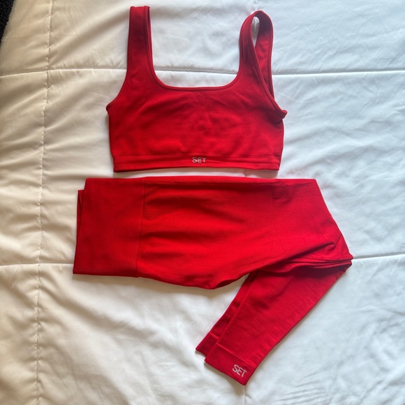 Set Active Red Workout Set - Picture 3 of 3